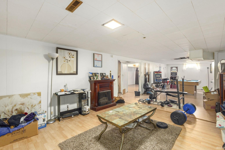 Listing Image 24
