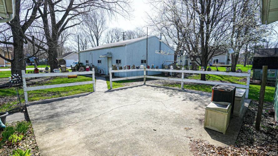 Listing Image 16