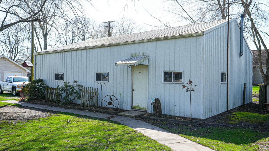 Listing Image 17