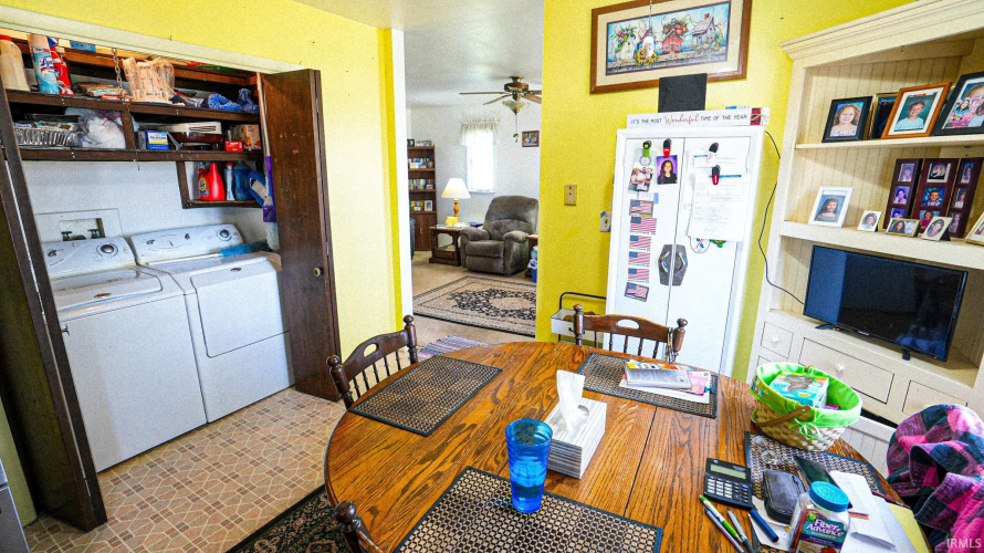 Listing Image 5