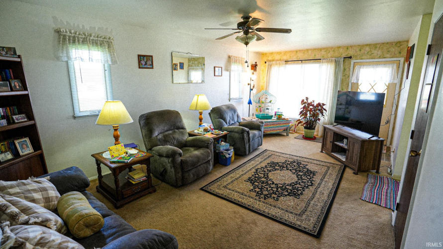 Listing Image 6