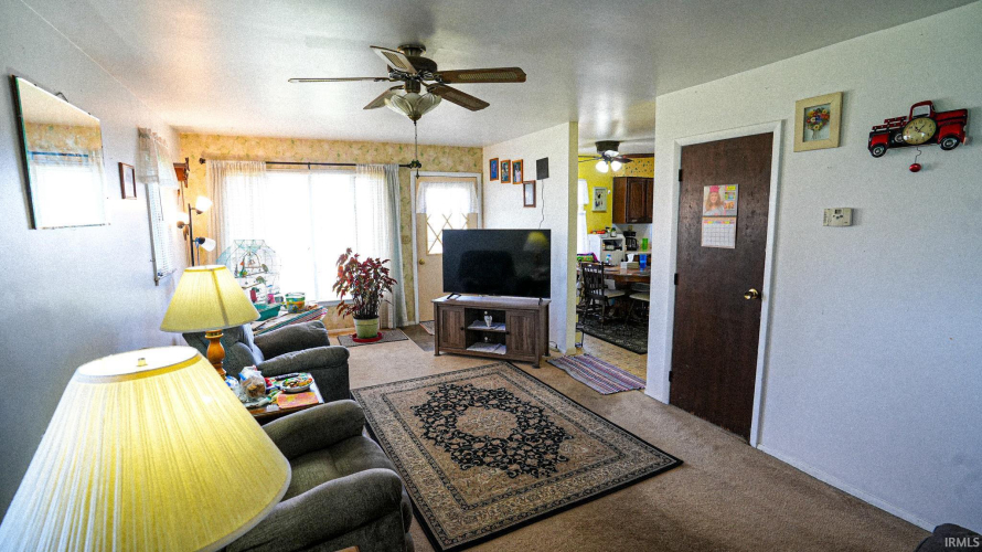 Listing Image 8