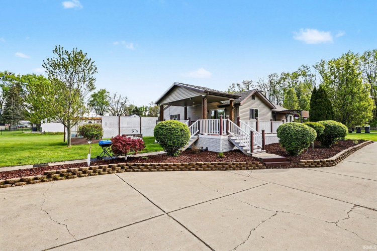 Listing Image 12