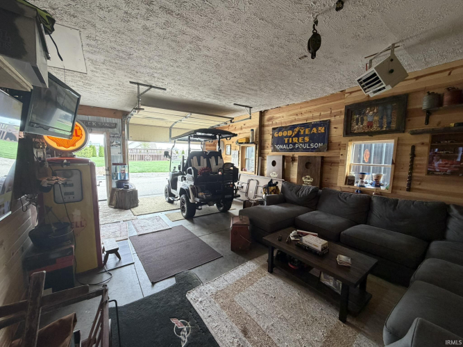 Listing Image 24