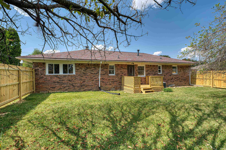 Listing Image 10