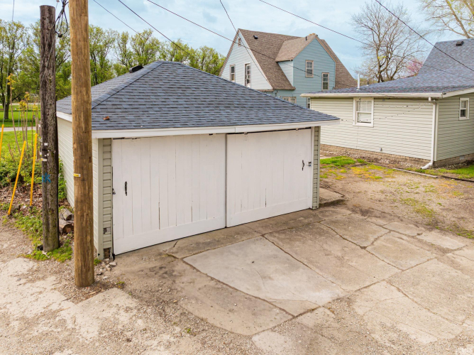 Listing Image 32