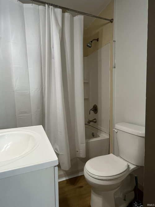 Listing Image 17