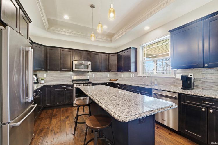 Listing Image 12