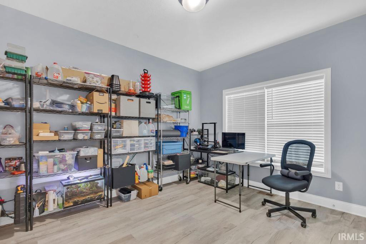 Listing Image 21