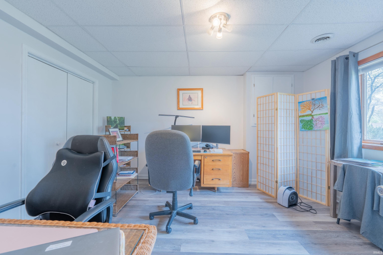 Listing Image 36