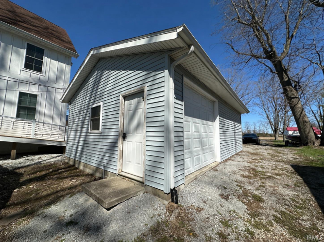 Listing Image 6