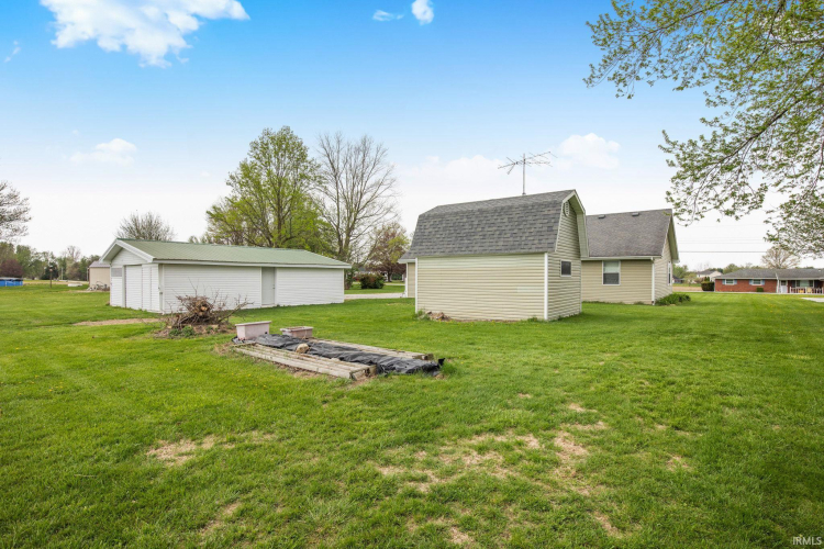 Listing Image 19