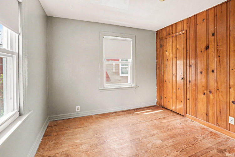 Listing Image 17