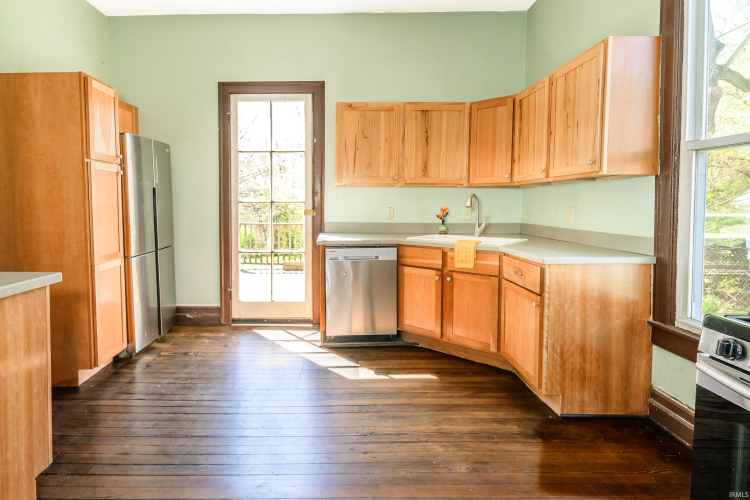 Listing Image 19