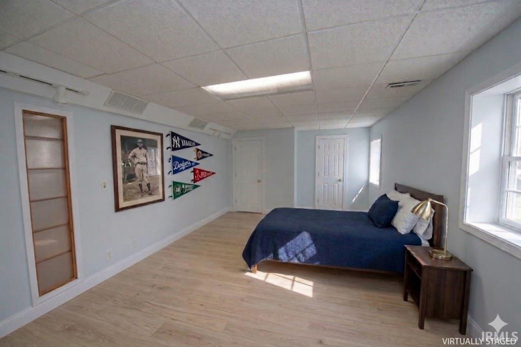 Listing Image 28