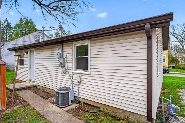 Listing Image 24