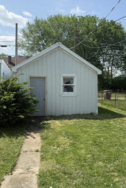 Listing Image 16