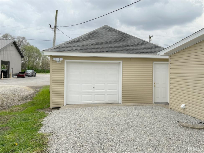 Listing Image 22