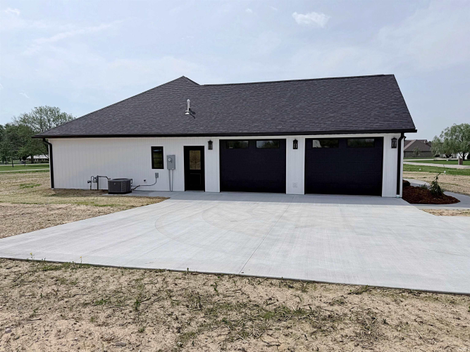Listing Image 27