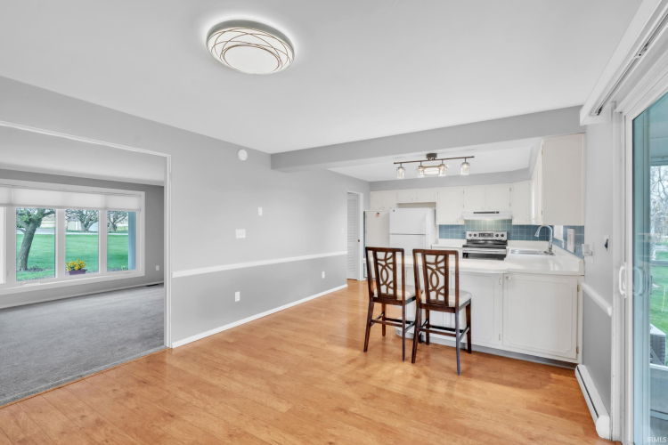 Listing Image 20
