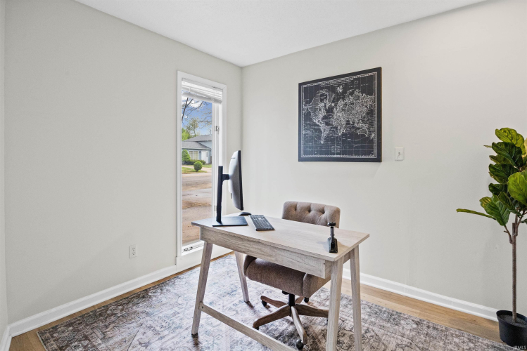 Listing Image 14