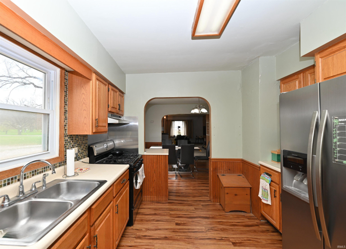 Listing Image 6