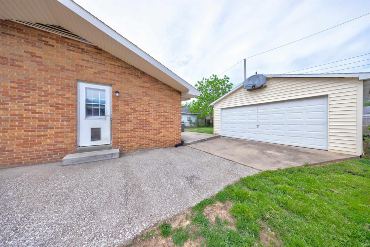 Listing Image 27