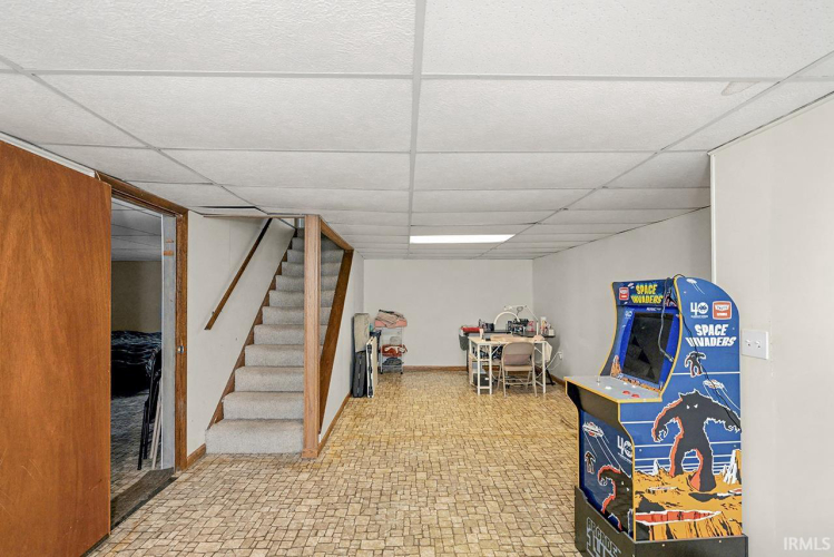Listing Image 16