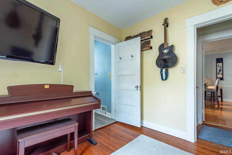 Listing Image 14