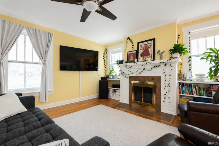 Listing Image 7