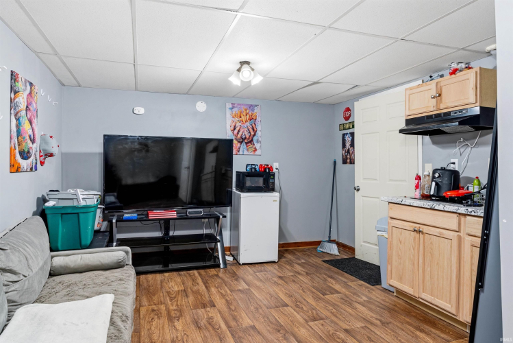 Listing Image 22