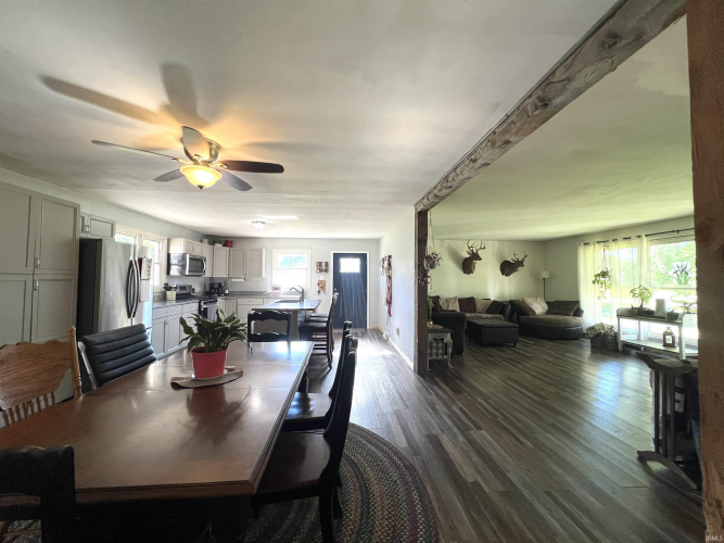 Listing Image 14