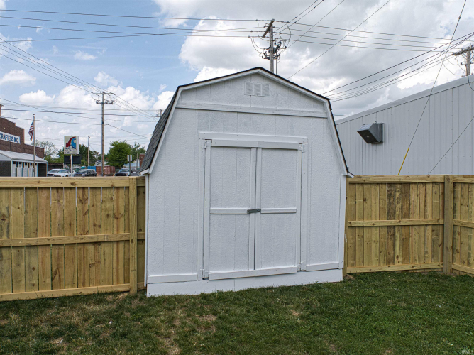 Listing Image 32