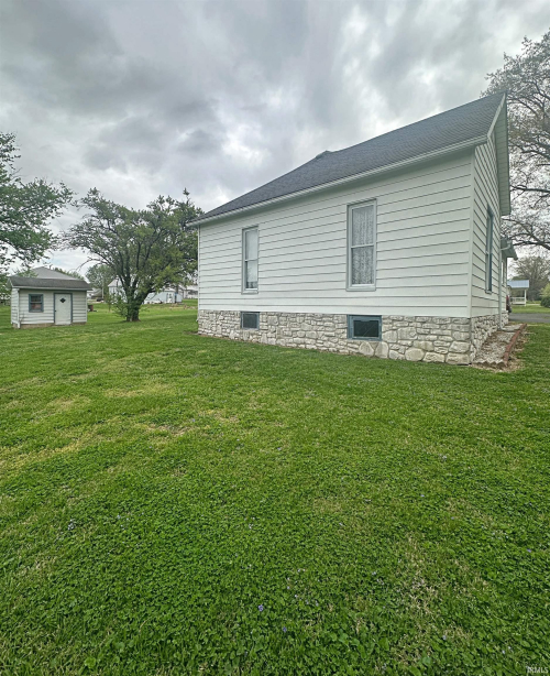 Listing Image 12