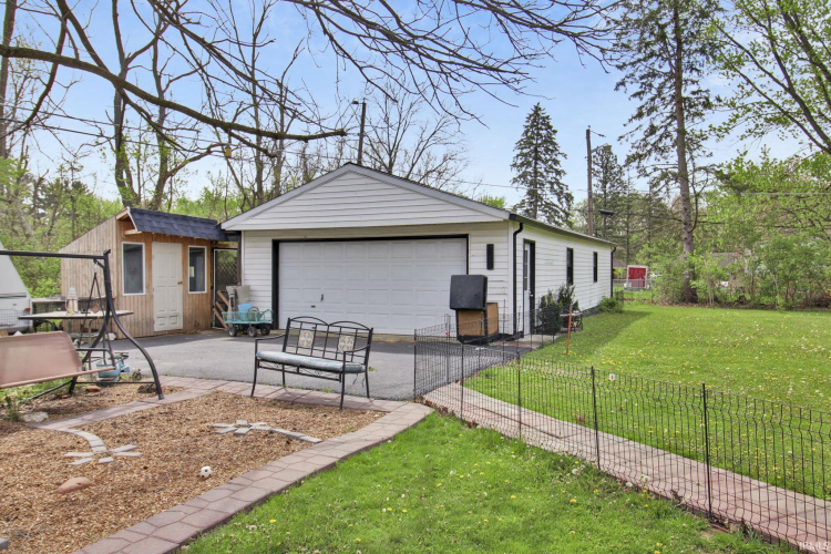 Listing Image 15