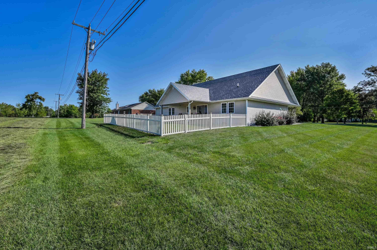 Listing Image 32