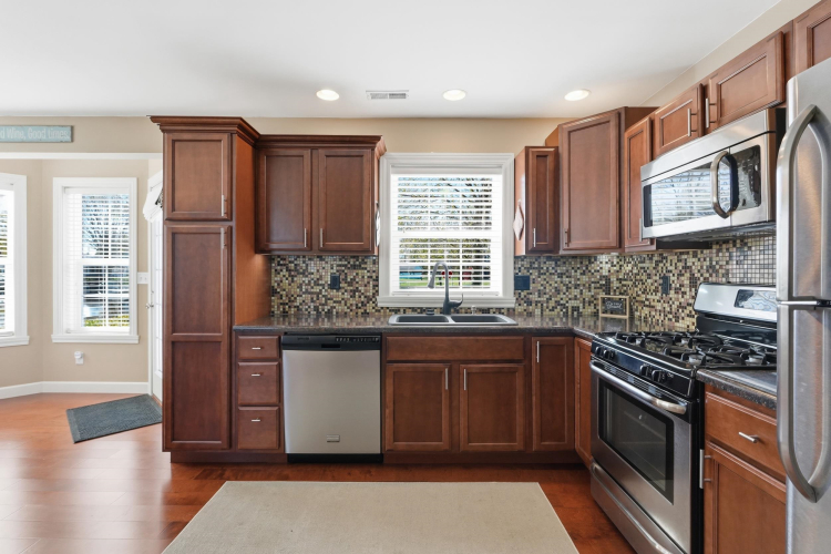 Listing Image 13