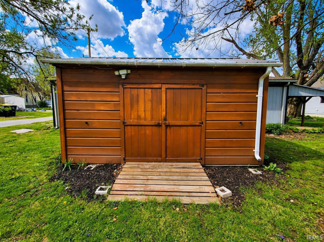Listing Image 5