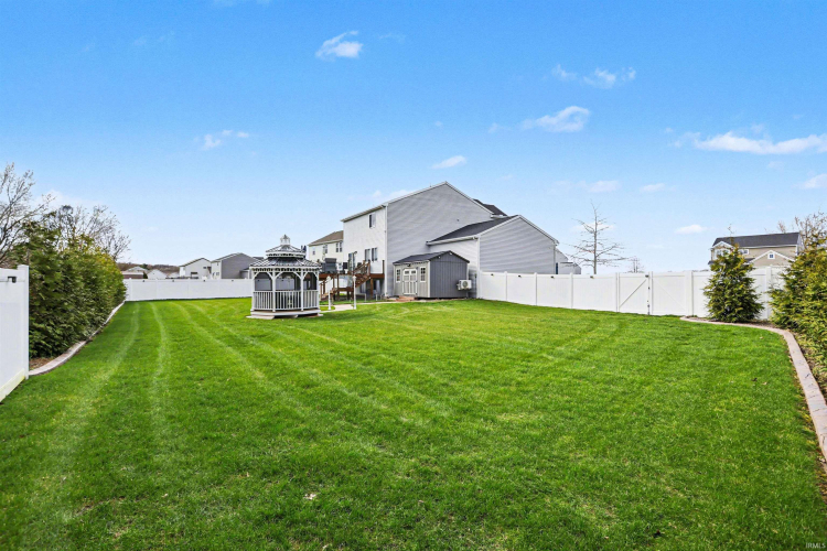 Listing Image 24