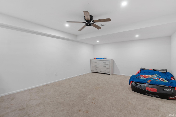 Listing Image 24