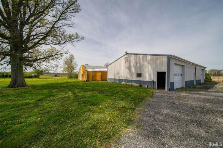 Listing Image 6