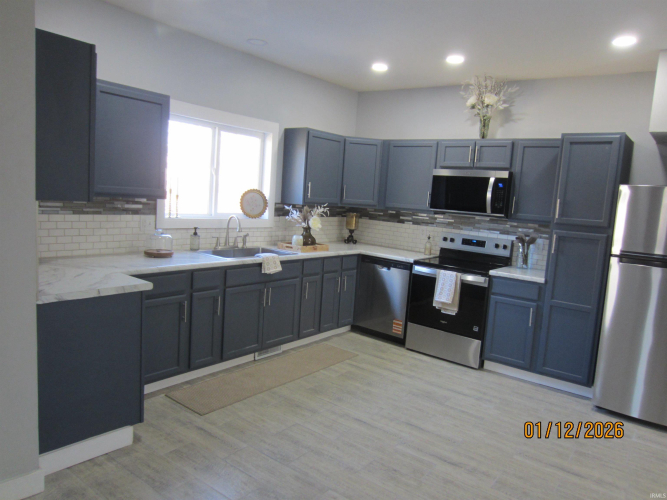 Listing Image 14
