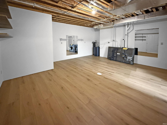 Listing Image 25
