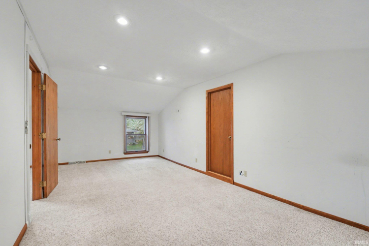 Listing Image 34