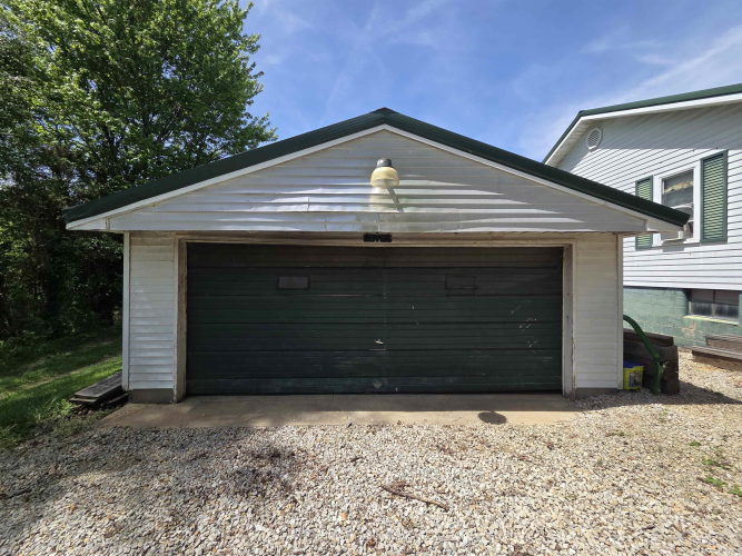 Listing Image 18