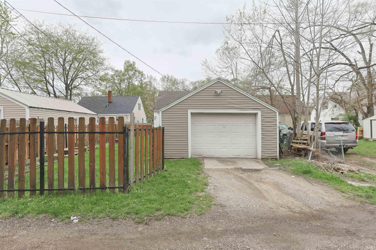 Listing Image 28