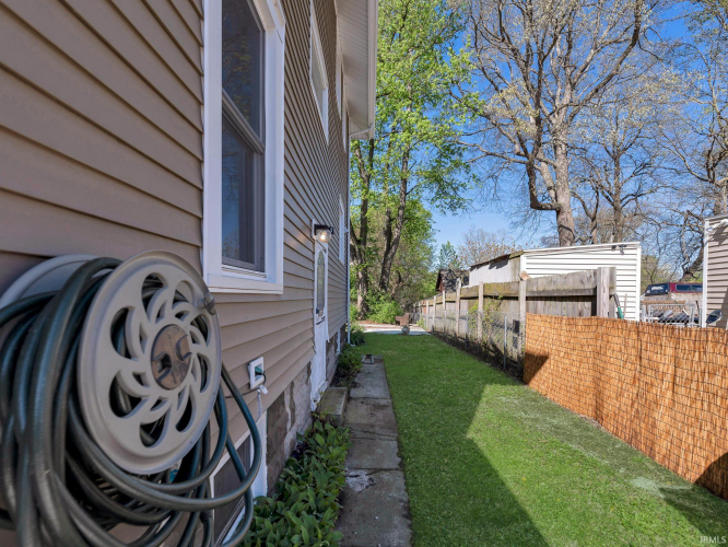 Listing Image 24