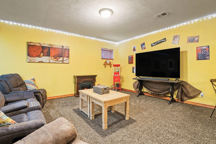 Listing Image 16