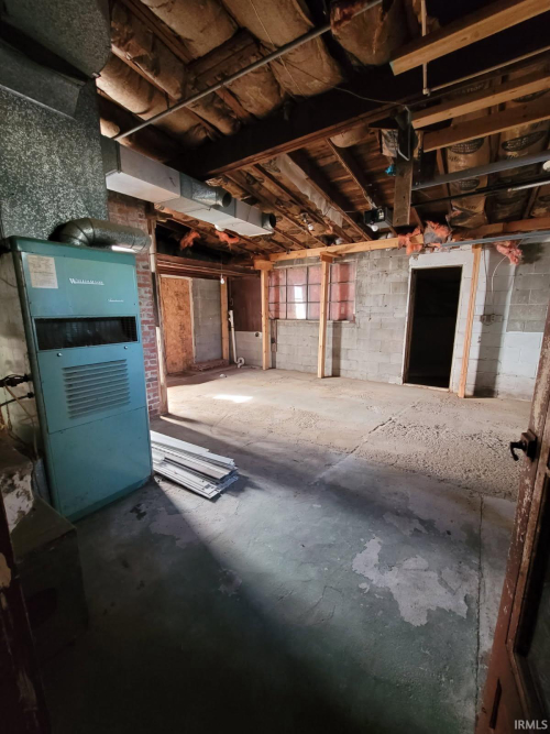 Listing Image 7