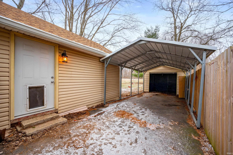 Listing Image 18